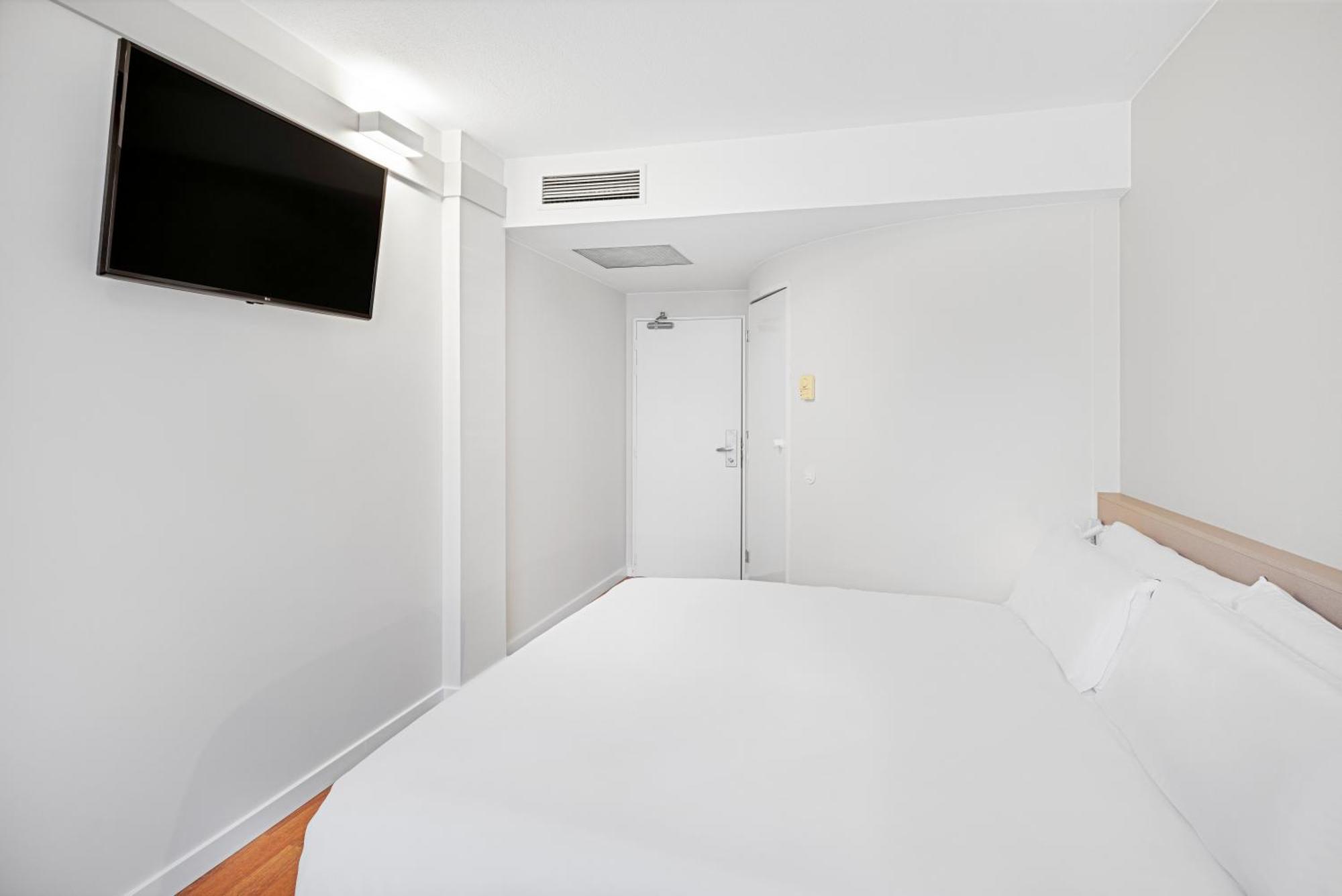 Hotel Ibis Zaragoza Centro Exterior foto